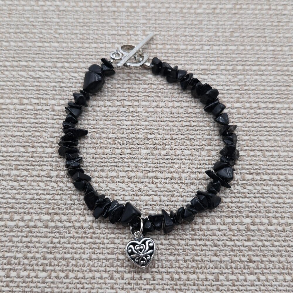 7 Inch Sterling Silver Onyx Stone Chips With Heart Charm Bracelet B530